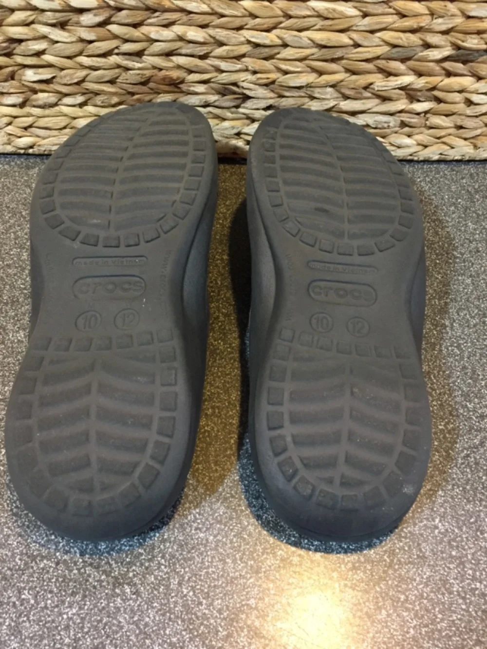 CROCS Unisex Black & Gray Flip Flop Sandals
